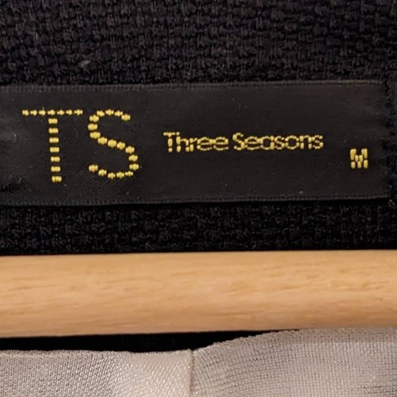 Black and White Work Blazer - Picture 3 of 4